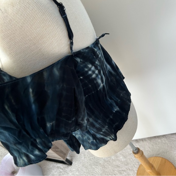 Ava Sky Crop Flutter Top - Picture 5 of 11